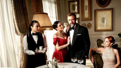 مسلسل اذا خسر الملك الحلقة 22 مترجم